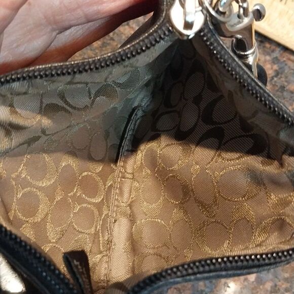 COACH Elegant Black Leather Wristlet - Picture 5 of 6